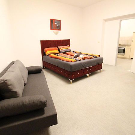 Zx Quad Room In Meidling Vienna Esterno foto